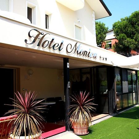 Hotel Monica تّشيرفييا المظهر الخارجي الصورة